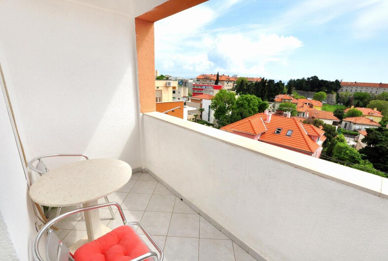Apartments Bella Vista สปลิท ภายนอก รูปภาพ