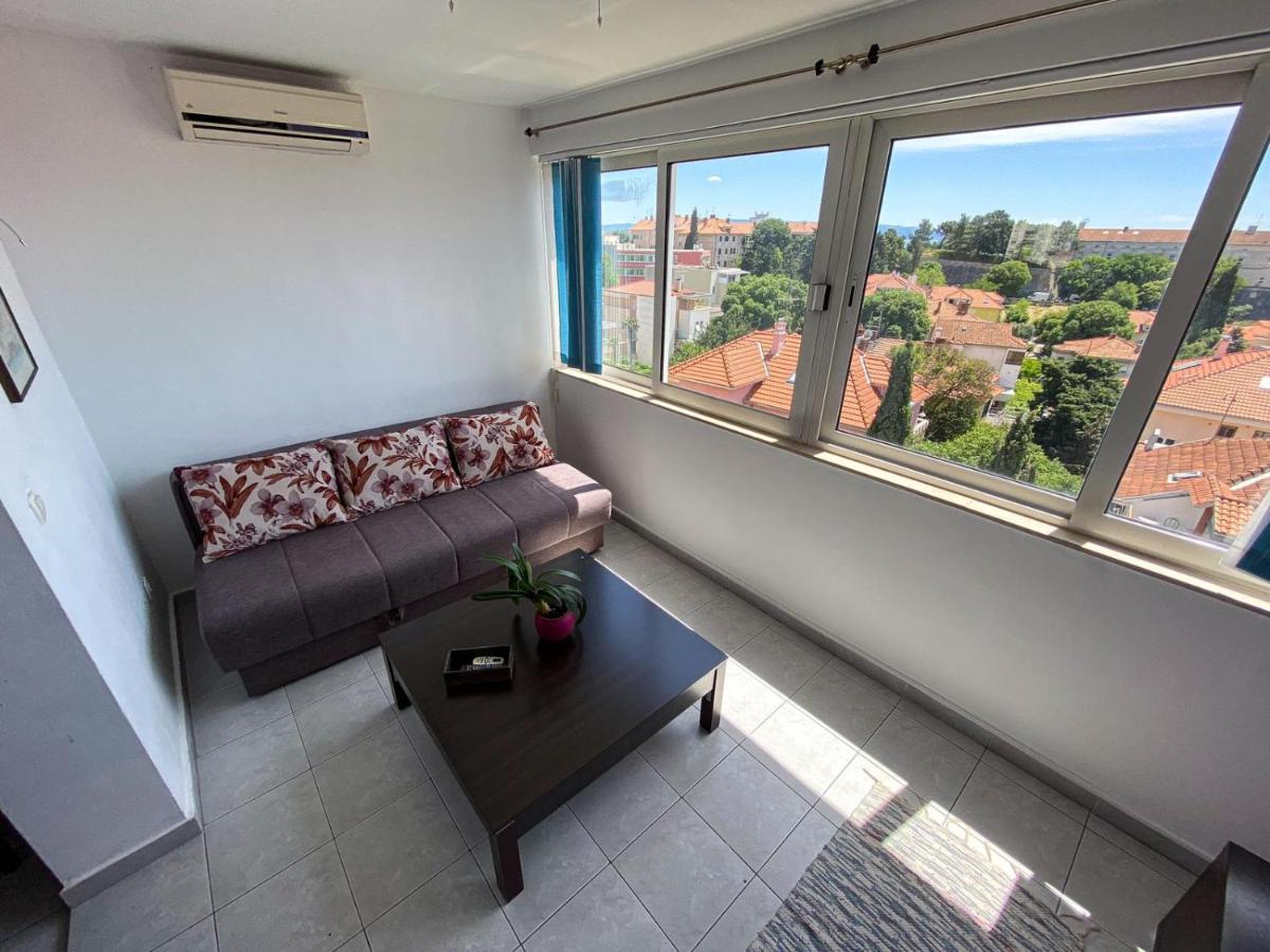 Apartments Bella Vista สปลิท ภายนอก รูปภาพ